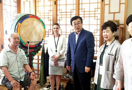 Professor Cho Yun Sook, volunteer work in the Korean cultural center of Ussuriysk, Doctor Cho Yun Sook Director of the Seasun Clinic Dongrae District | 시선한의원